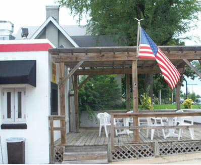 Outside Eating Area at Little Rock Location